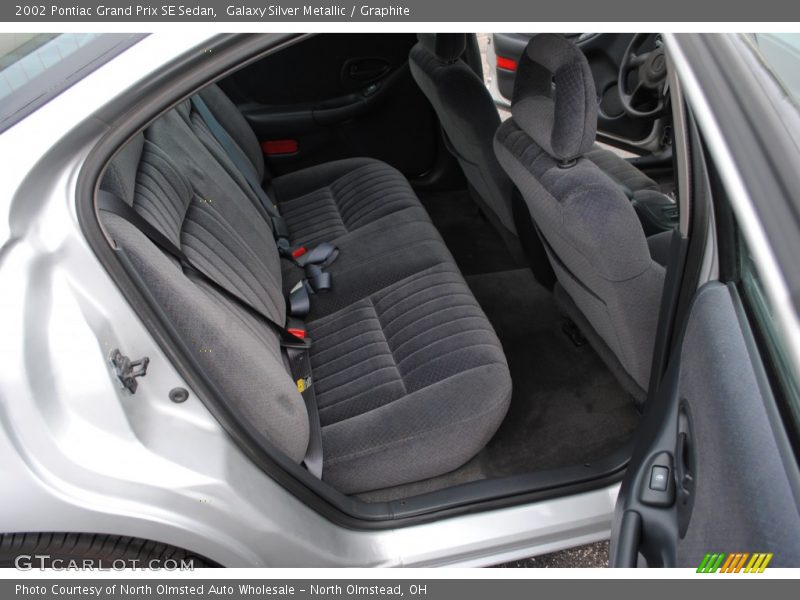 Galaxy Silver Metallic / Graphite 2002 Pontiac Grand Prix SE Sedan