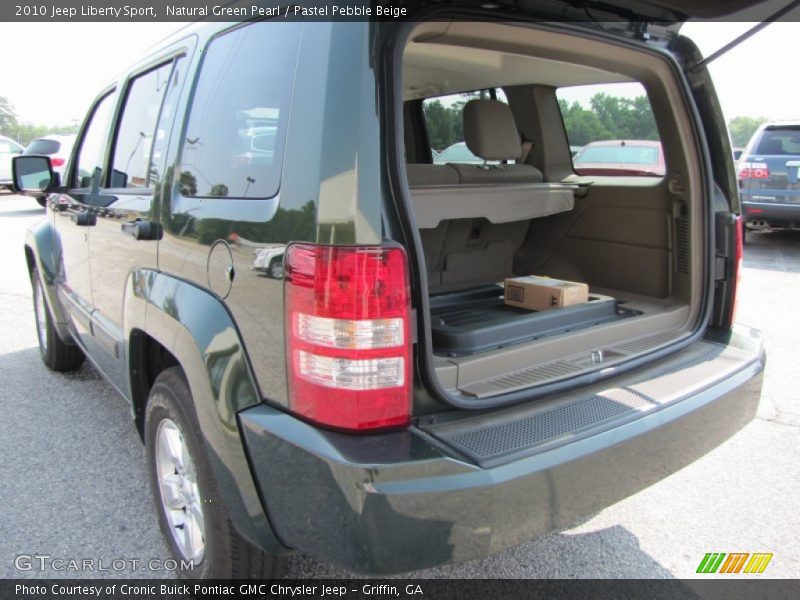 Natural Green Pearl / Pastel Pebble Beige 2010 Jeep Liberty Sport