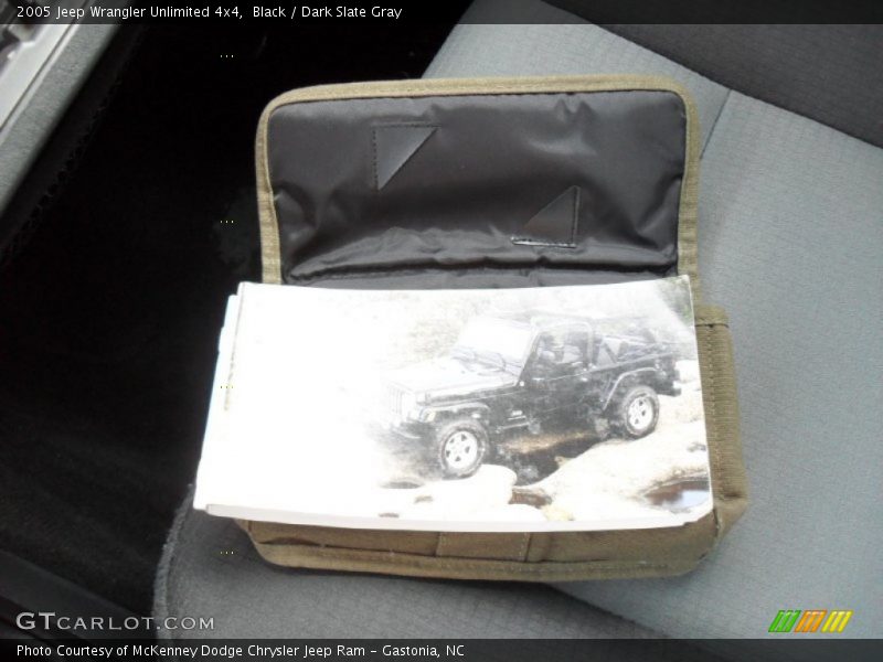 Black / Dark Slate Gray 2005 Jeep Wrangler Unlimited 4x4