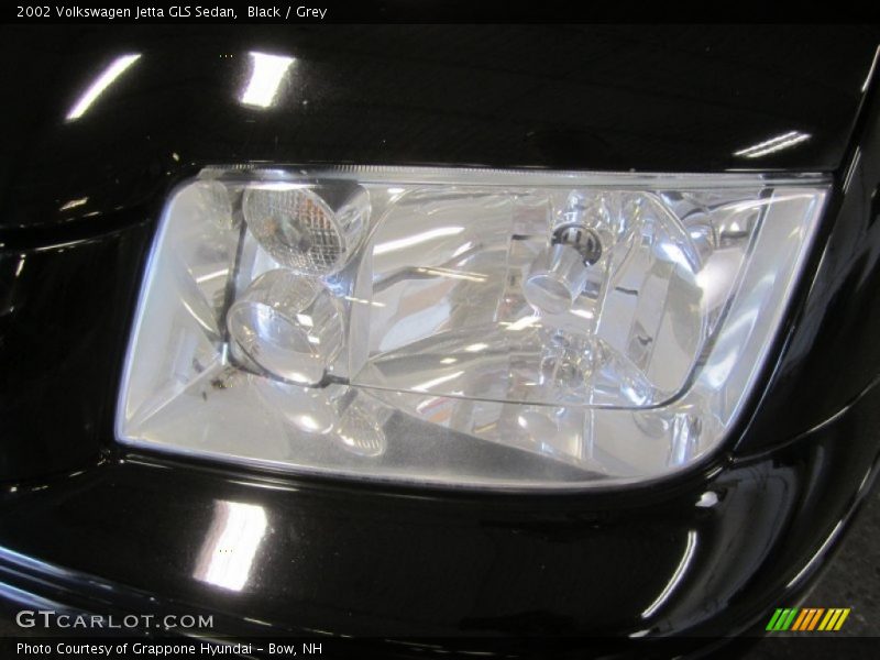 Black / Grey 2002 Volkswagen Jetta GLS Sedan