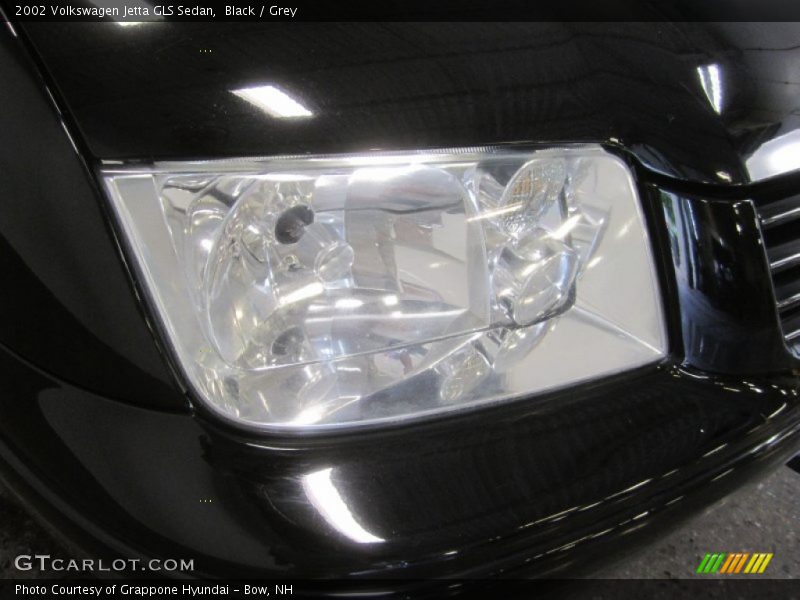 Black / Grey 2002 Volkswagen Jetta GLS Sedan