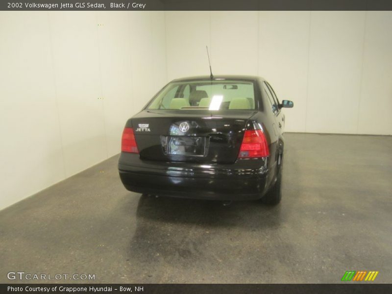 Black / Grey 2002 Volkswagen Jetta GLS Sedan