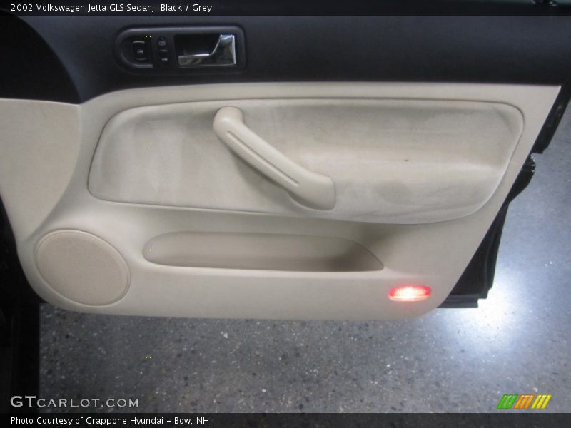 Black / Grey 2002 Volkswagen Jetta GLS Sedan