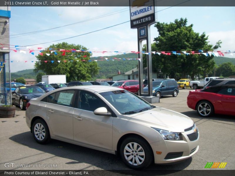 Gold Mist Metallic / Jet Black 2011 Chevrolet Cruze LT