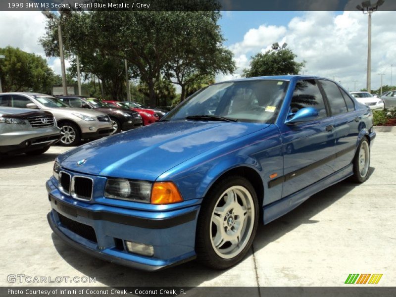 Front 3/4 View of 1998 M3 Sedan