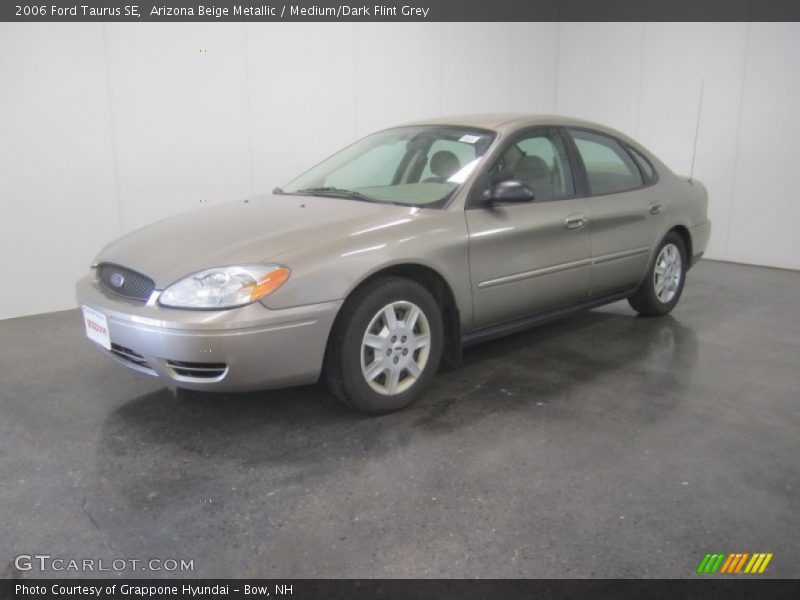 Arizona Beige Metallic / Medium/Dark Flint Grey 2006 Ford Taurus SE