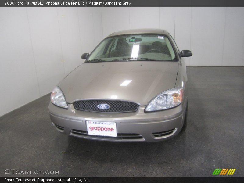 Arizona Beige Metallic / Medium/Dark Flint Grey 2006 Ford Taurus SE