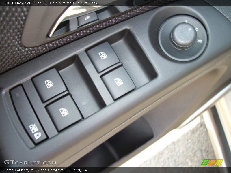 Gold Mist Metallic / Jet Black 2011 Chevrolet Cruze LT