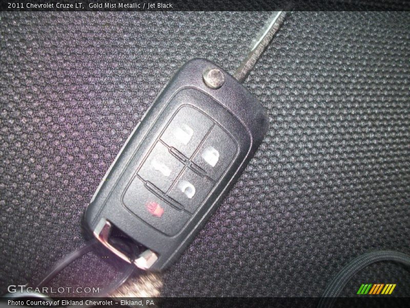 Gold Mist Metallic / Jet Black 2011 Chevrolet Cruze LT
