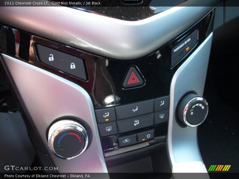 Gold Mist Metallic / Jet Black 2011 Chevrolet Cruze LT