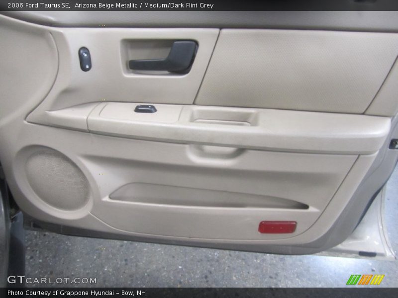 Arizona Beige Metallic / Medium/Dark Flint Grey 2006 Ford Taurus SE