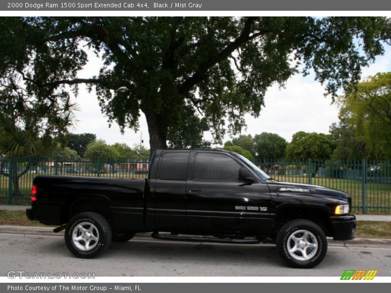 Black / Mist Gray 2000 Dodge Ram 1500 Sport Extended Cab 4x4