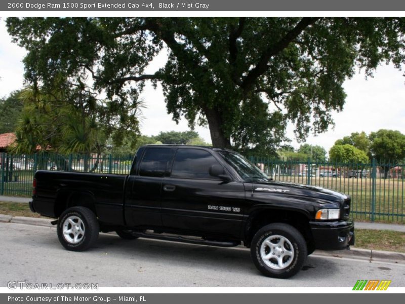 Black / Mist Gray 2000 Dodge Ram 1500 Sport Extended Cab 4x4