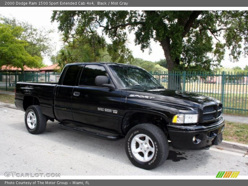  2000 Ram 1500 Sport Extended Cab 4x4 Black