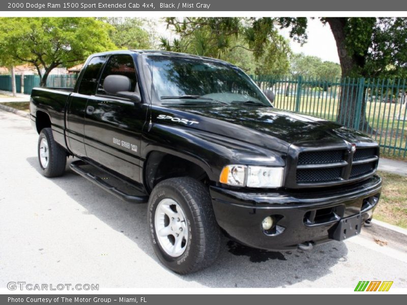 Black / Mist Gray 2000 Dodge Ram 1500 Sport Extended Cab 4x4