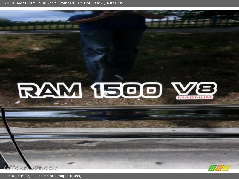  2000 Ram 1500 Sport Extended Cab 4x4 Logo