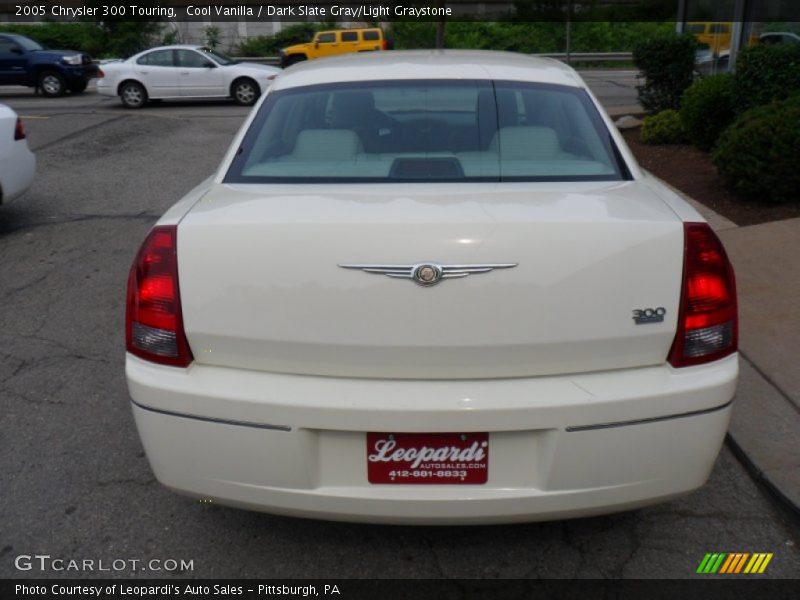 Cool Vanilla / Dark Slate Gray/Light Graystone 2005 Chrysler 300 Touring