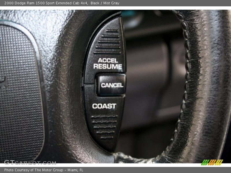 Controls of 2000 Ram 1500 Sport Extended Cab 4x4