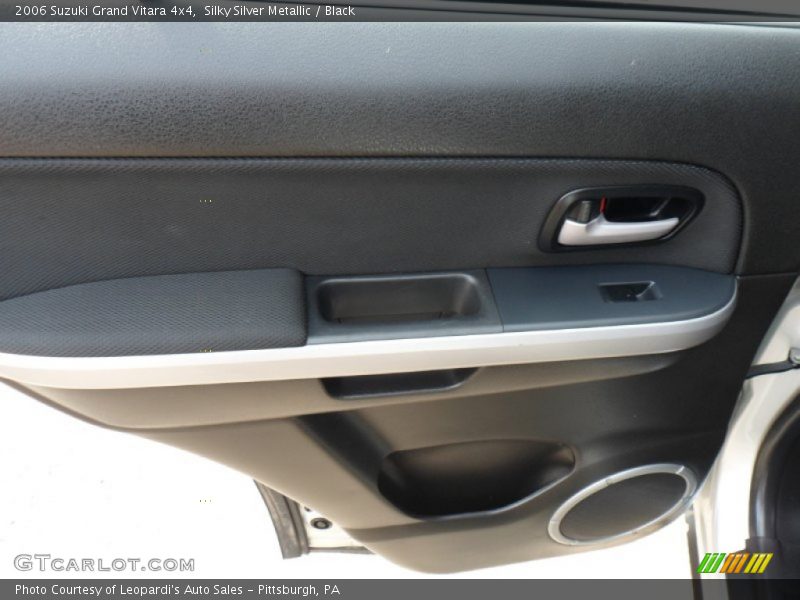 Silky Silver Metallic / Black 2006 Suzuki Grand Vitara 4x4