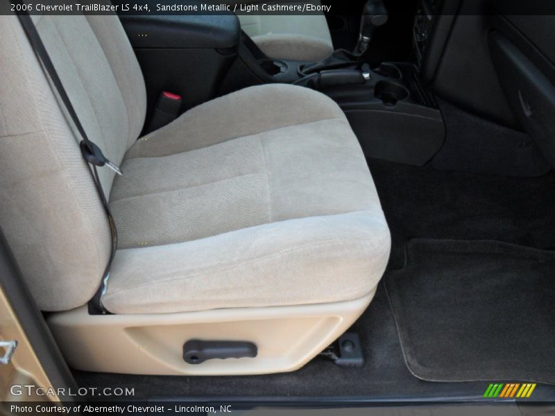 Sandstone Metallic / Light Cashmere/Ebony 2006 Chevrolet TrailBlazer LS 4x4