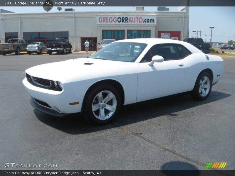 Bright White / Dark Slate Gray 2011 Dodge Challenger SE