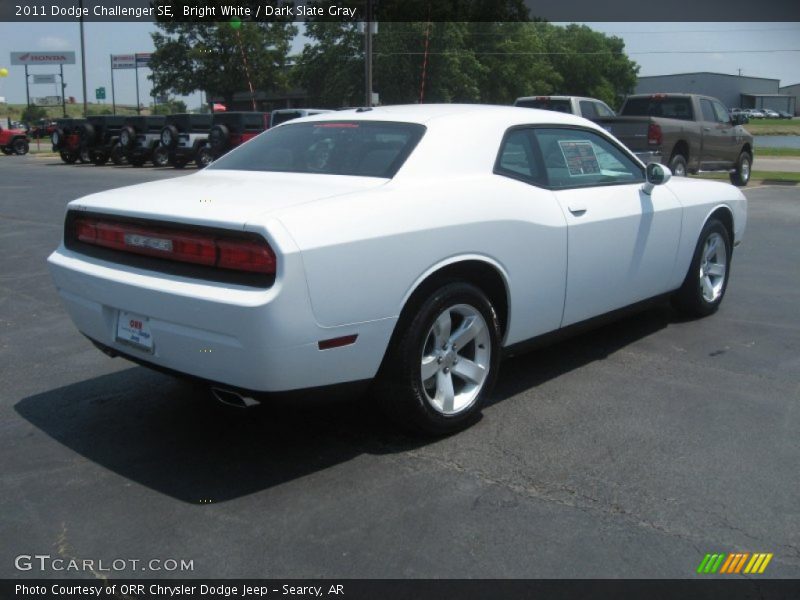 Bright White / Dark Slate Gray 2011 Dodge Challenger SE