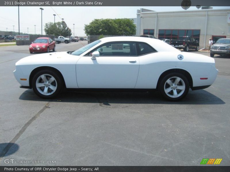 Bright White / Dark Slate Gray 2011 Dodge Challenger SE