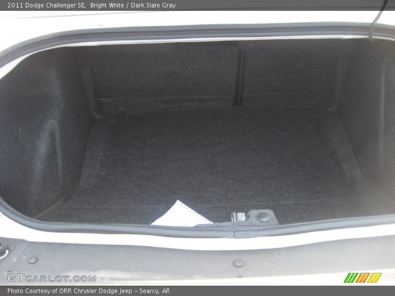 Bright White / Dark Slate Gray 2011 Dodge Challenger SE