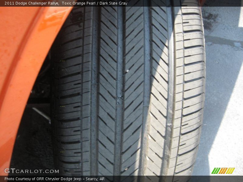 Toxic Orange Pearl / Dark Slate Gray 2011 Dodge Challenger Rallye