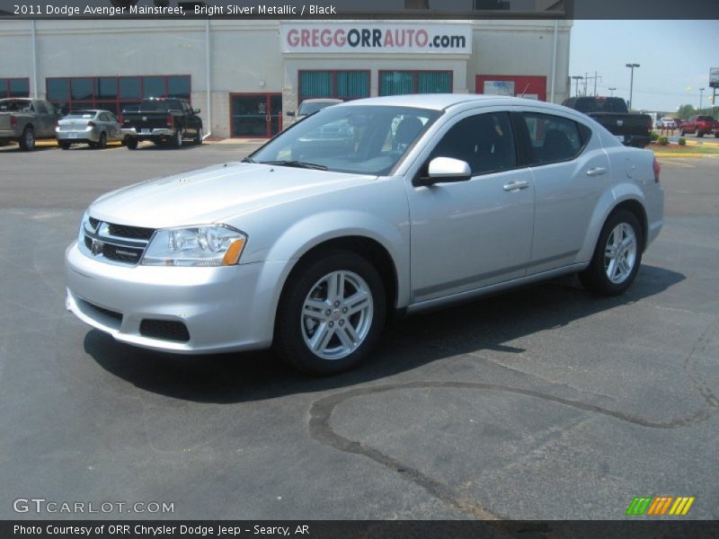 Bright Silver Metallic / Black 2011 Dodge Avenger Mainstreet