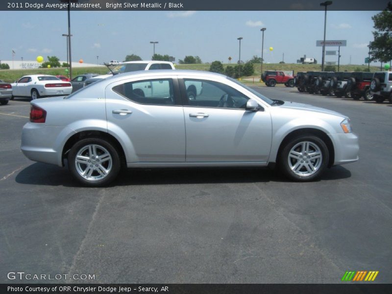 Bright Silver Metallic / Black 2011 Dodge Avenger Mainstreet