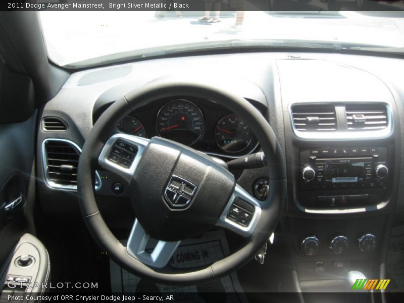 Bright Silver Metallic / Black 2011 Dodge Avenger Mainstreet