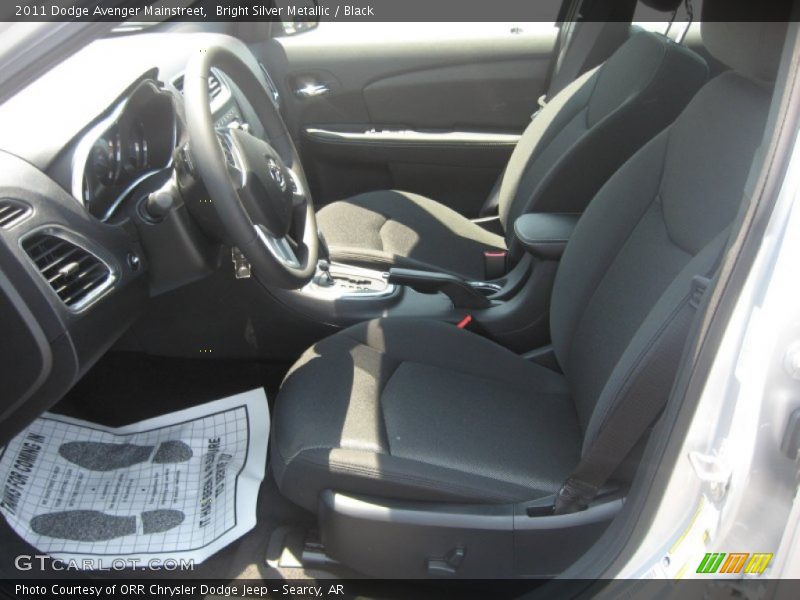 Bright Silver Metallic / Black 2011 Dodge Avenger Mainstreet