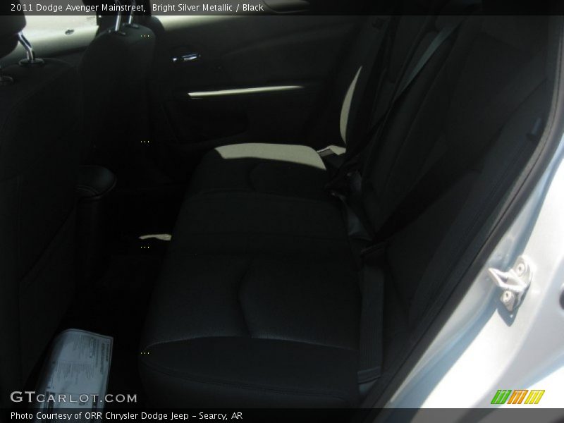 Bright Silver Metallic / Black 2011 Dodge Avenger Mainstreet
