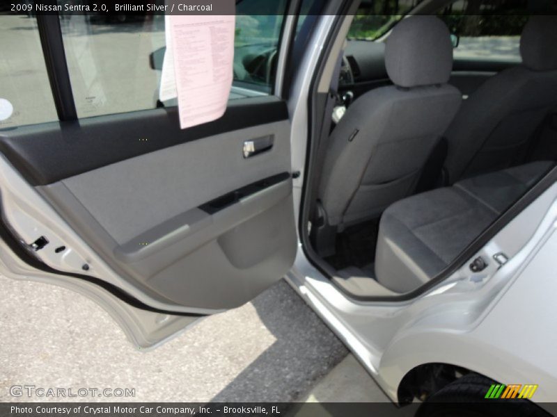 Brilliant Silver / Charcoal 2009 Nissan Sentra 2.0