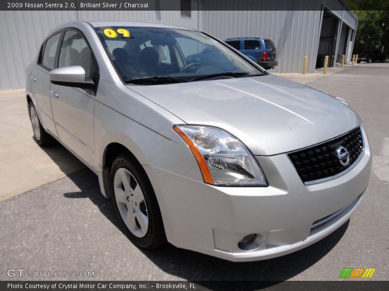 Brilliant Silver / Charcoal 2009 Nissan Sentra 2.0