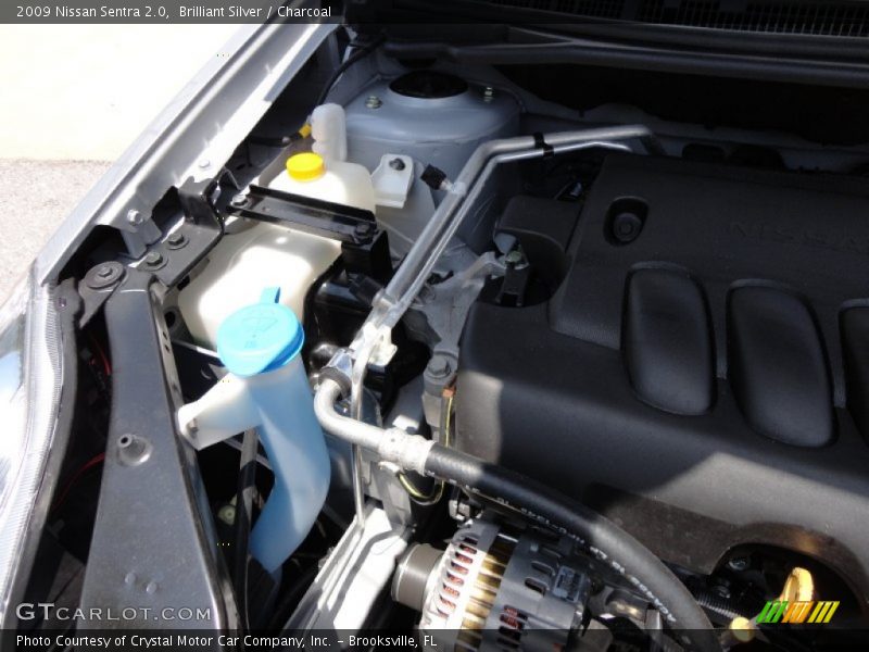 Brilliant Silver / Charcoal 2009 Nissan Sentra 2.0