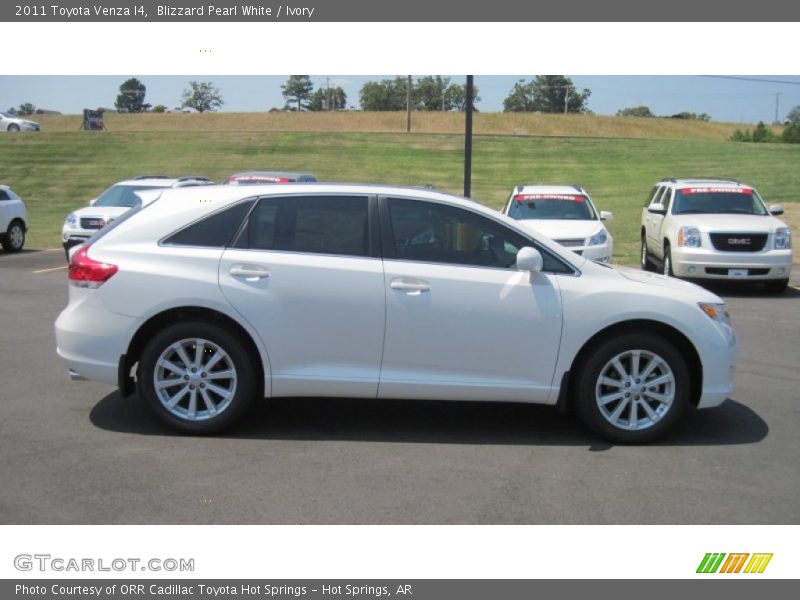 Blizzard Pearl White / Ivory 2011 Toyota Venza I4