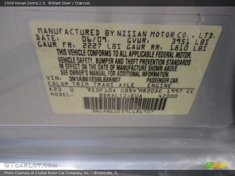 Brilliant Silver / Charcoal 2009 Nissan Sentra 2.0