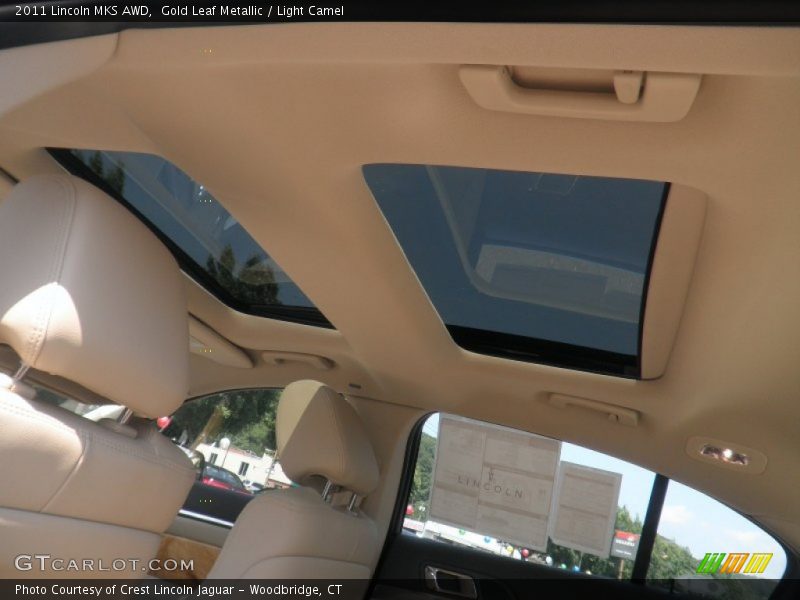 Sunroof of 2011 MKS AWD