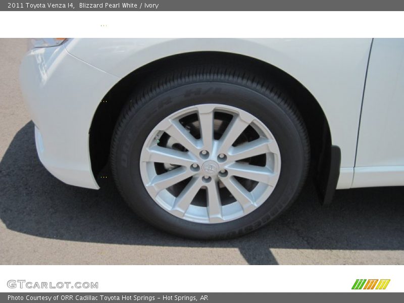 Blizzard Pearl White / Ivory 2011 Toyota Venza I4