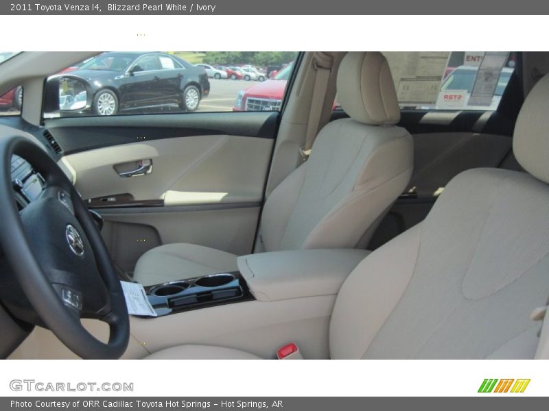 Blizzard Pearl White / Ivory 2011 Toyota Venza I4