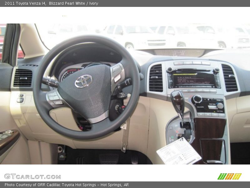 Blizzard Pearl White / Ivory 2011 Toyota Venza I4