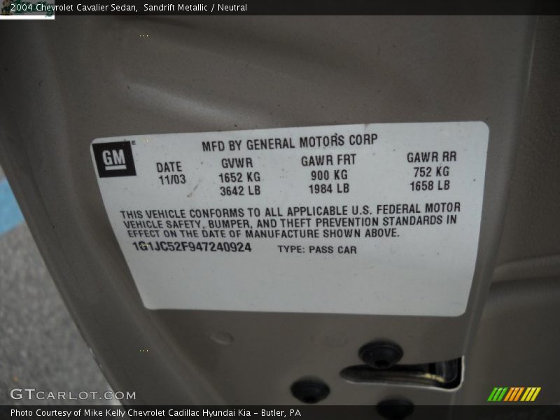 Sandrift Metallic / Neutral 2004 Chevrolet Cavalier Sedan