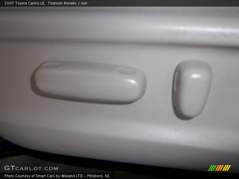 Titanium Metallic / Ash 2007 Toyota Camry LE