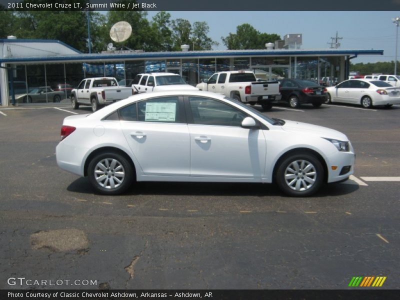 Summit White / Jet Black 2011 Chevrolet Cruze LT