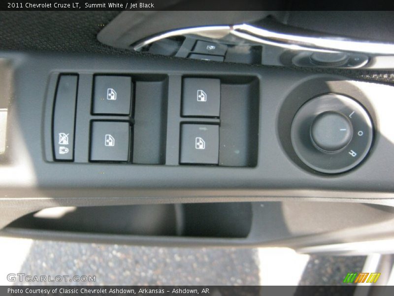 Summit White / Jet Black 2011 Chevrolet Cruze LT