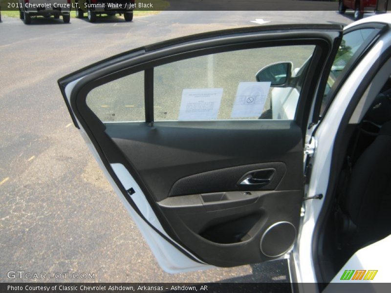 Summit White / Jet Black 2011 Chevrolet Cruze LT