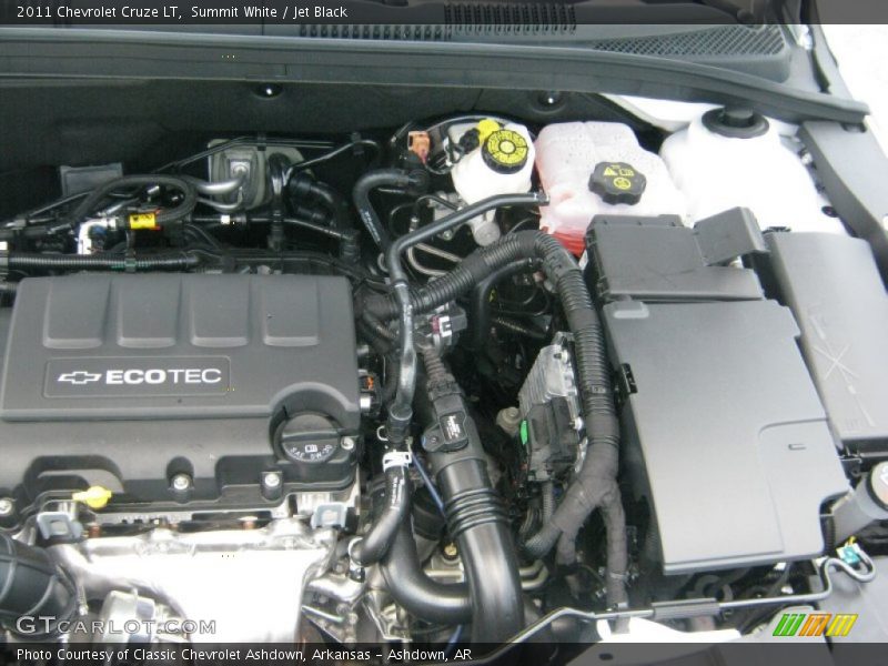 Summit White / Jet Black 2011 Chevrolet Cruze LT