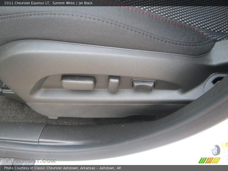 Summit White / Jet Black 2011 Chevrolet Equinox LT